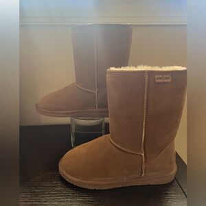 Minnetonka Callahan Sheepskin Suede Winter Boots size 9